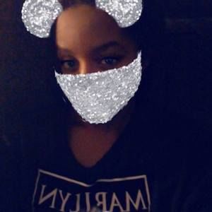 Meet your Posher, Chanel